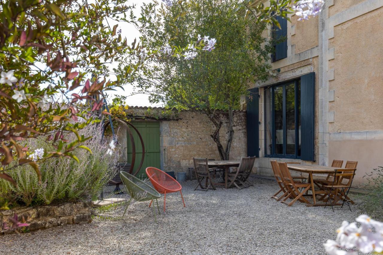 Bed and Breakfast La Burie Saint-Savinien Exterior foto